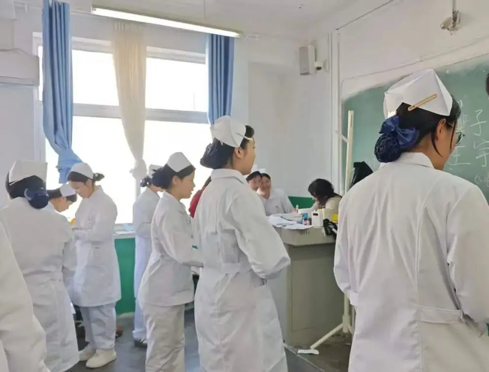 人卫教育春季高考模拟考试预告 第43张