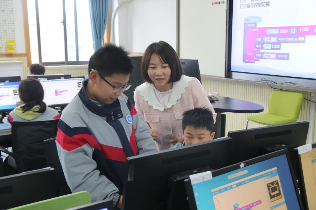 【金中·溧水】聚焦中考、赋能技术、浸润心灵——金陵中学溧水分校春季学期四月份区级教研活动剪影 第7张