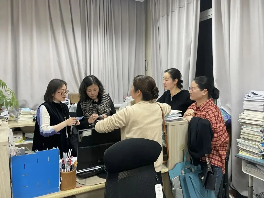 家校同心助前行 温情护航迎中考 ——舟山一初召开九年级期中家长会 第29张