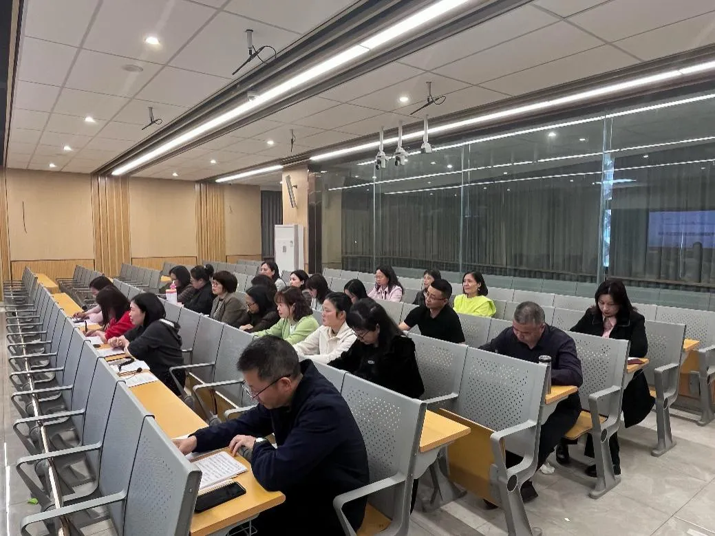 试题研讨 || 我校初中语文组开展中考试题研讨活动 第10张