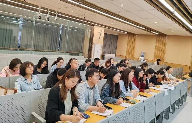 试题研讨 || 我校初中英语组开展中考试题研讨活动 第6张