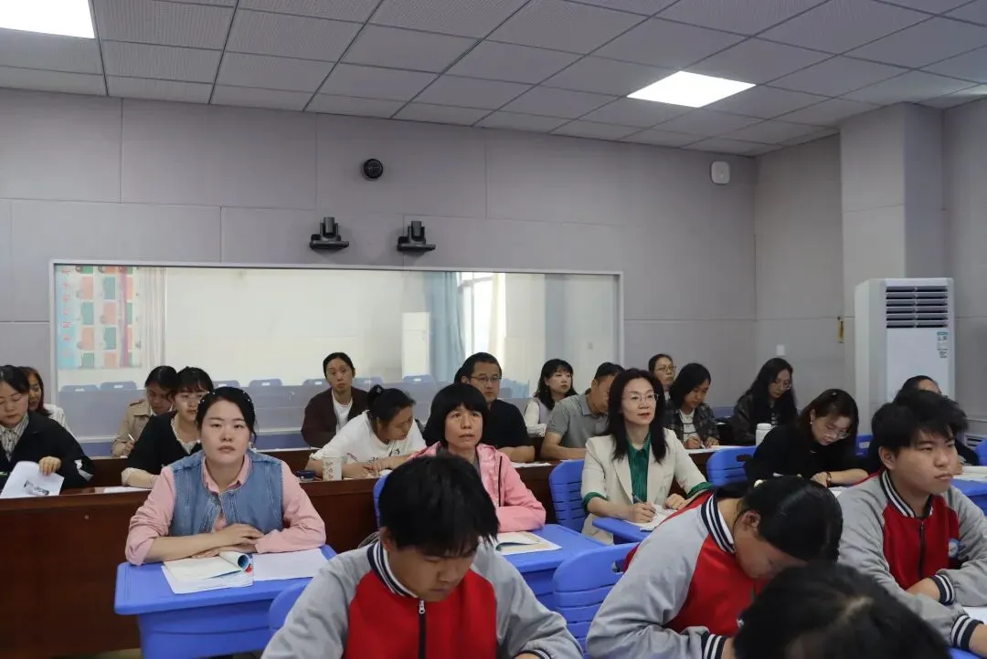 靶向施策送课助航,校际教研共备中考——桓台县世纪中学初四语文订单式教研活动圆满举行 第6张