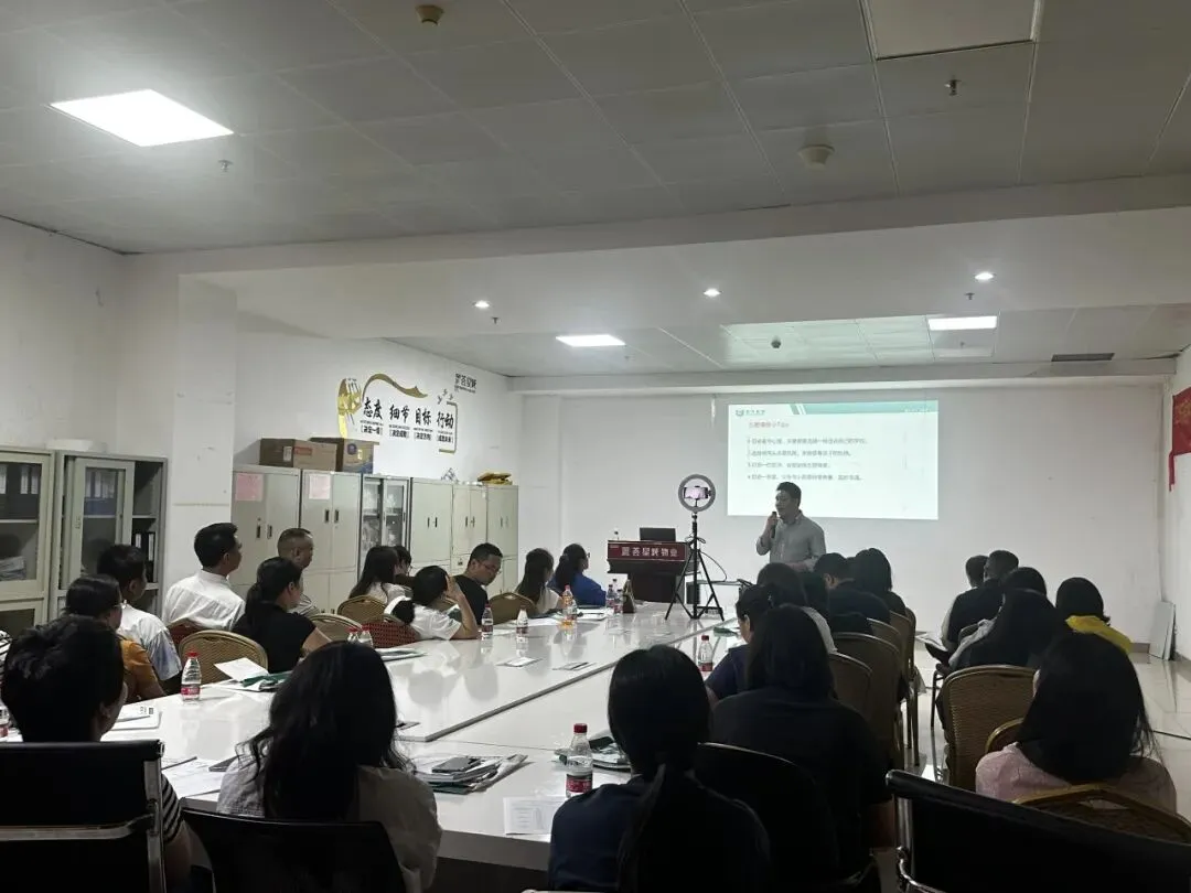 护航中考 筑梦未来——寮步镇星城志愿服务队联合开展东莞中考新政公益解读讲座志愿服务活动 第4张