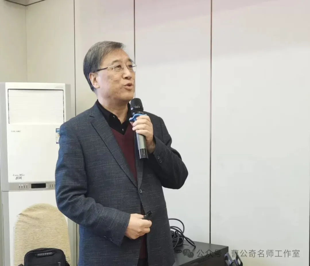 第3442期【写作指航】董问博:中考作文关键词解读——时代青年之爱国情怀 第4张