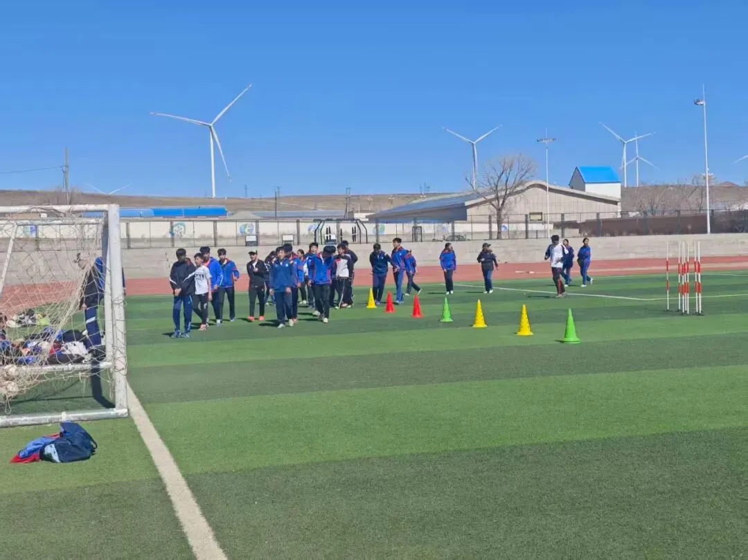 【阳光体育】阿巴嘎旗中学初三年级体育模拟考试圆满落幕 第4张