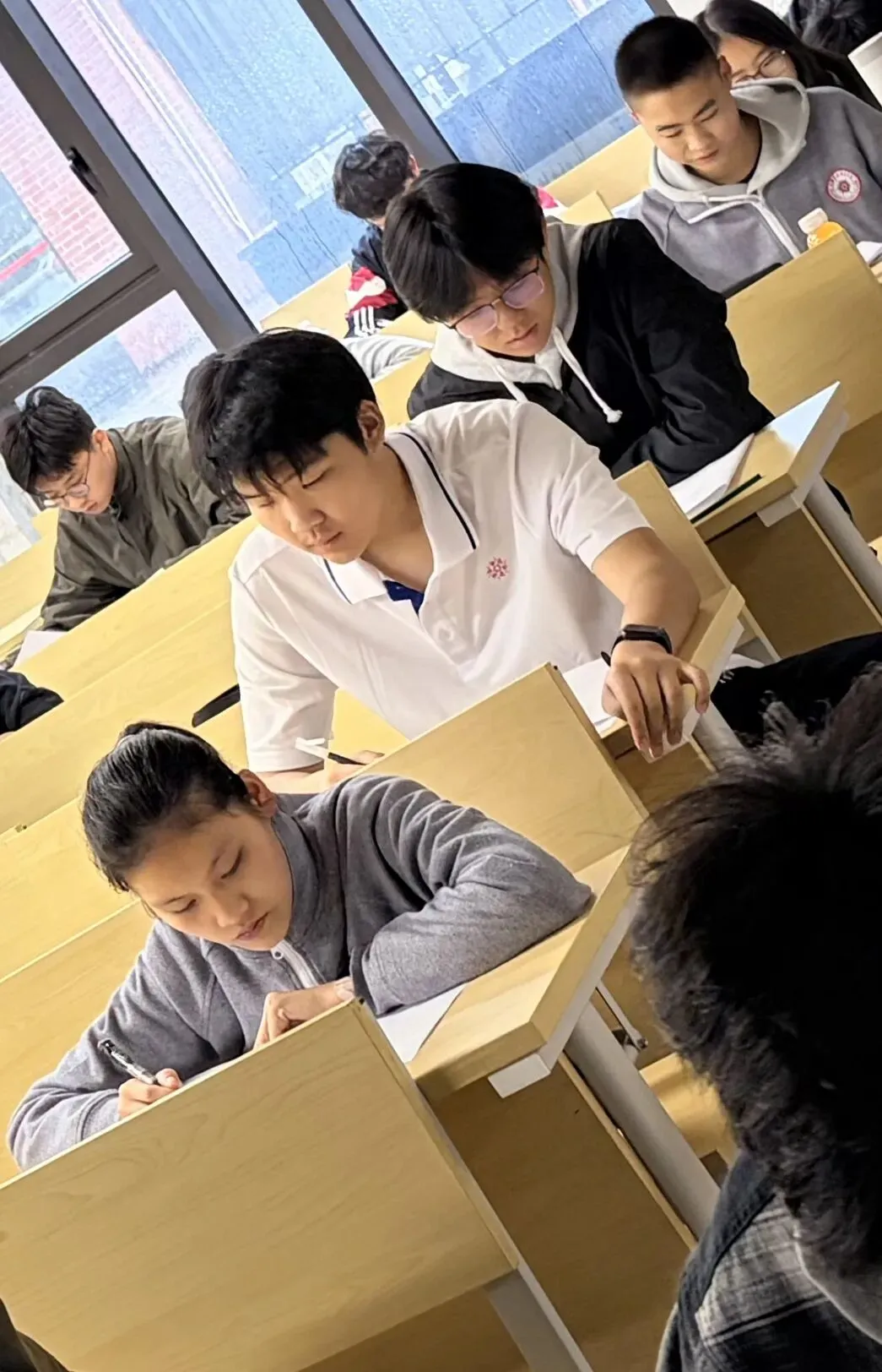 期中考况 | 上海震职融高期中考试有序进行中 第7张