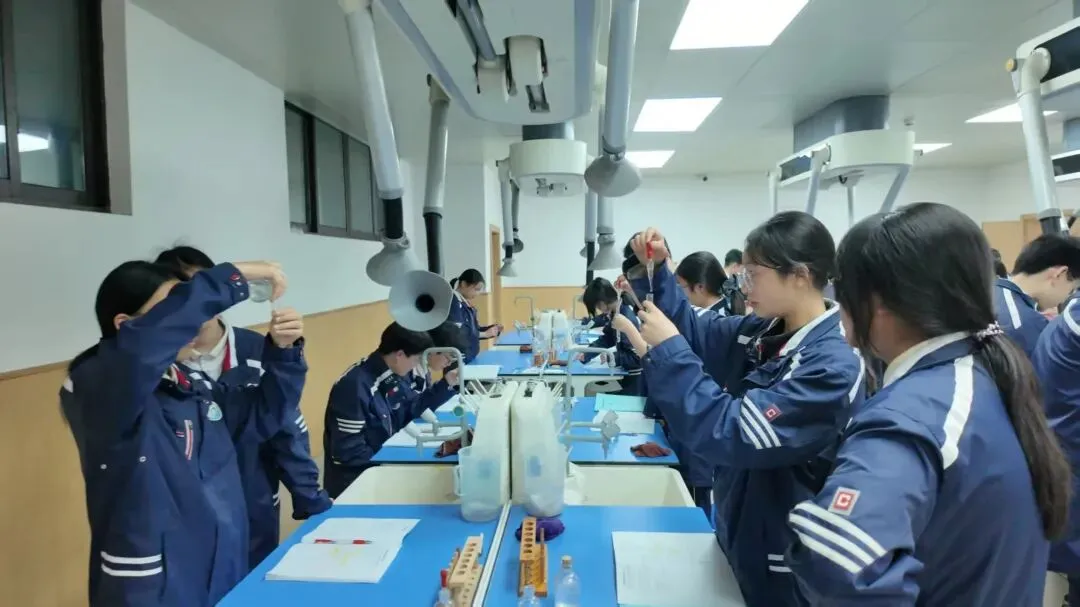 精准发力备两考 硬核护航赴中考|大竹县美浩实验学校初三体考、实验考备考纪实 第14张