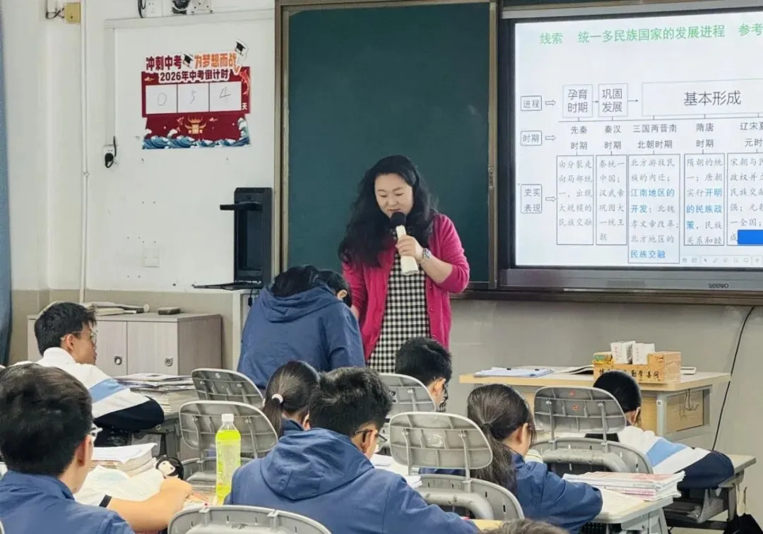 精准把脉明方向 凝心聚力备中考|鹿城区教育研究院莅临我校开展九年级复习专项调研 第2张