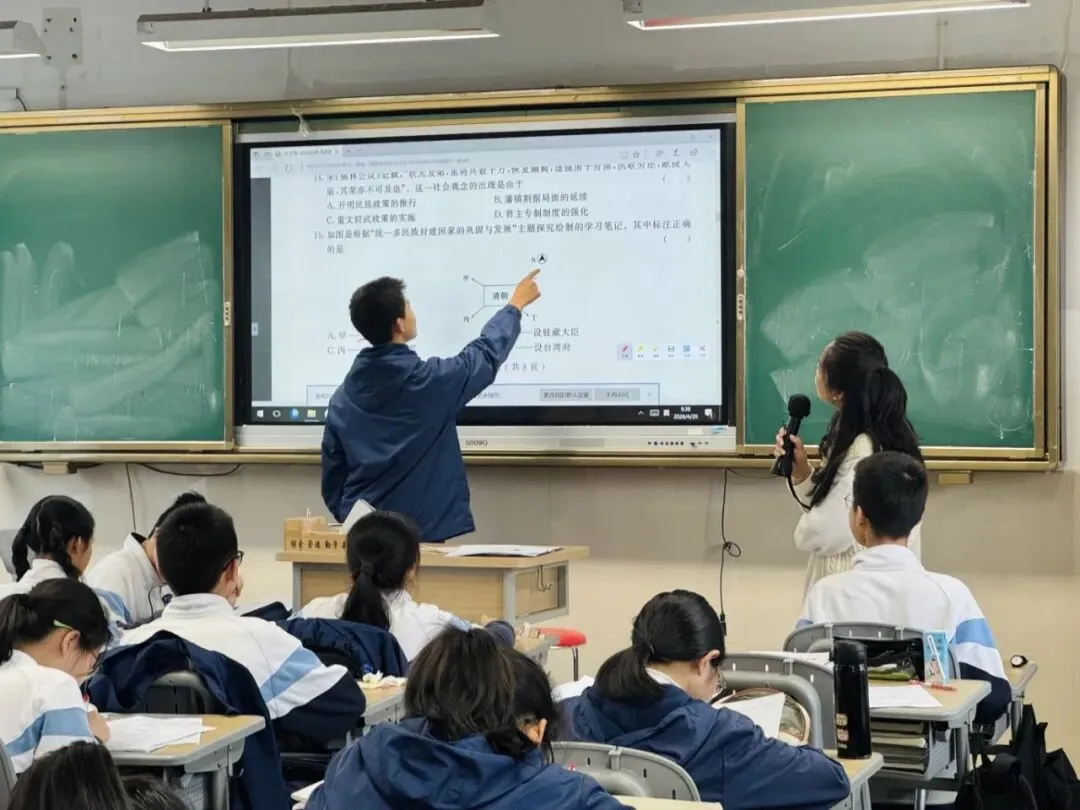 精准把脉明方向 凝心聚力备中考|鹿城区教育研究院莅临我校开展九年级复习专项调研 第3张