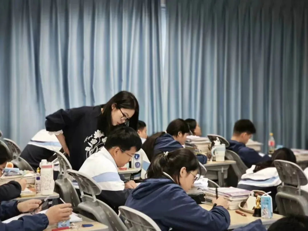 精准把脉明方向 凝心聚力备中考|鹿城区教育研究院莅临我校开展九年级复习专项调研 第8张