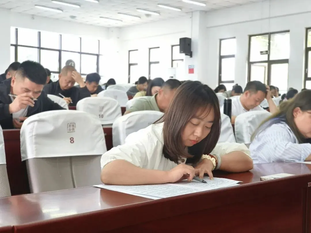 以测促学强本领·以练备战迎考试——都江堰市顺利开展2026年社会工作职业资格第一轮线下测验 第4张