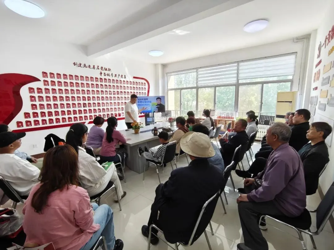 党建引领聚合力,志愿护航助中考——我校与柳毅社区携手举办“教育公益志愿服务进社区”备考指导活动 第4张