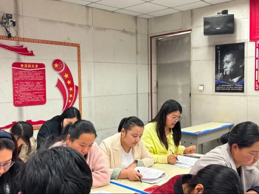 【德·润成长】聚力奋进迎中考 同心筑梦向未来 ——赵德营镇张堂中学召开九年级备考推进会 第6张