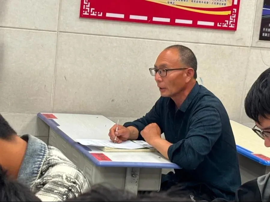 【德·润成长】聚力奋进迎中考 同心筑梦向未来 ——赵德营镇张堂中学召开九年级备考推进会 第8张