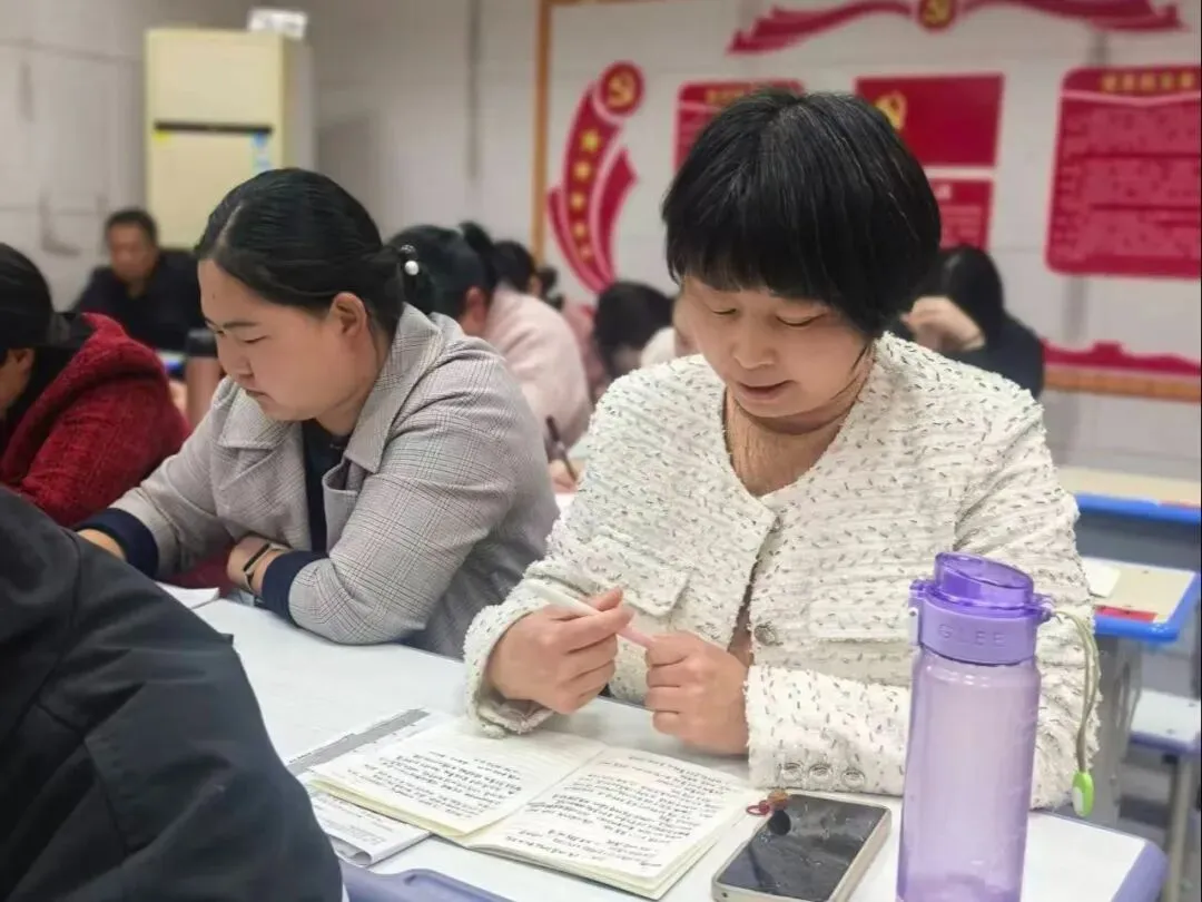 【德·润成长】聚力奋进迎中考 同心筑梦向未来 ——赵德营镇张堂中学召开九年级备考推进会 第9张