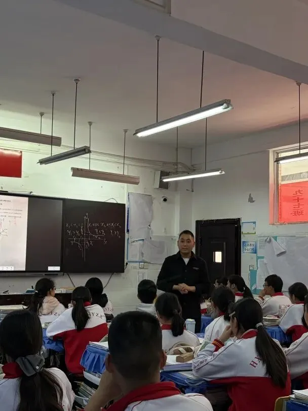 深耕好课堂 聚力备中考——花溪区实验中学第十一届 “好课堂” 九年级同课异构精彩开讲 第9张