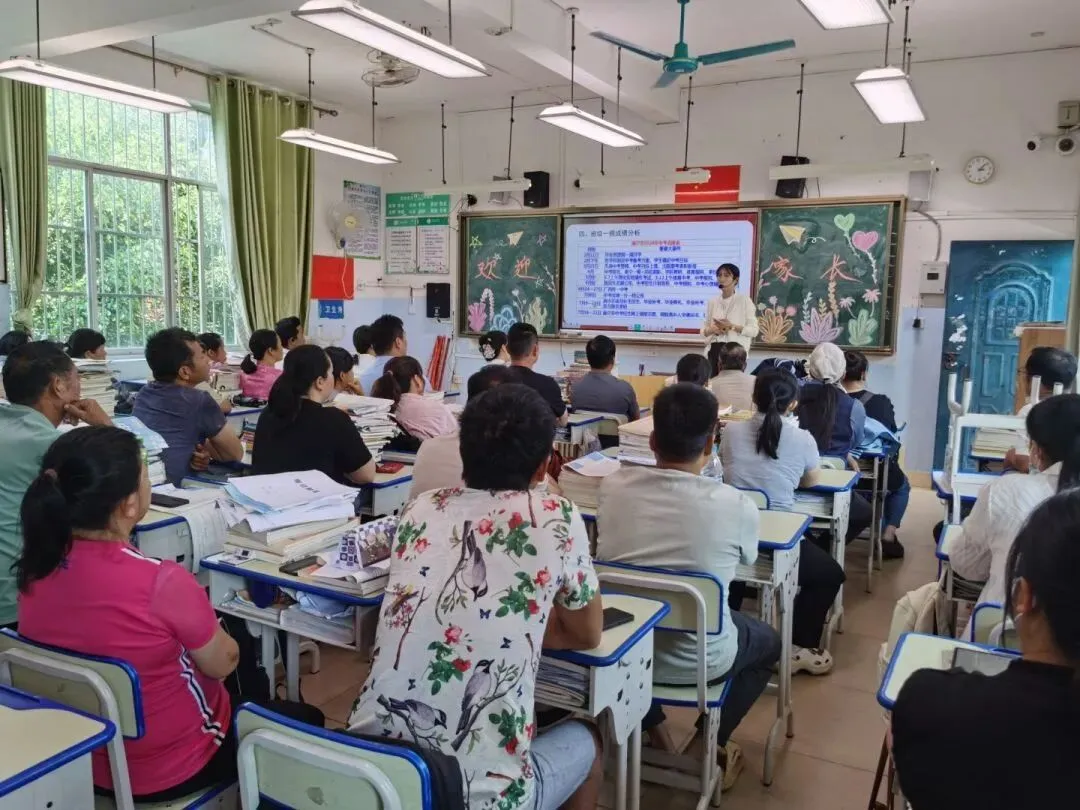 家校同心携手 共助中考圆梦—— 南宁市兴宁区三塘镇四塘中学九年级毕业班家长会圆满落幕 第12张