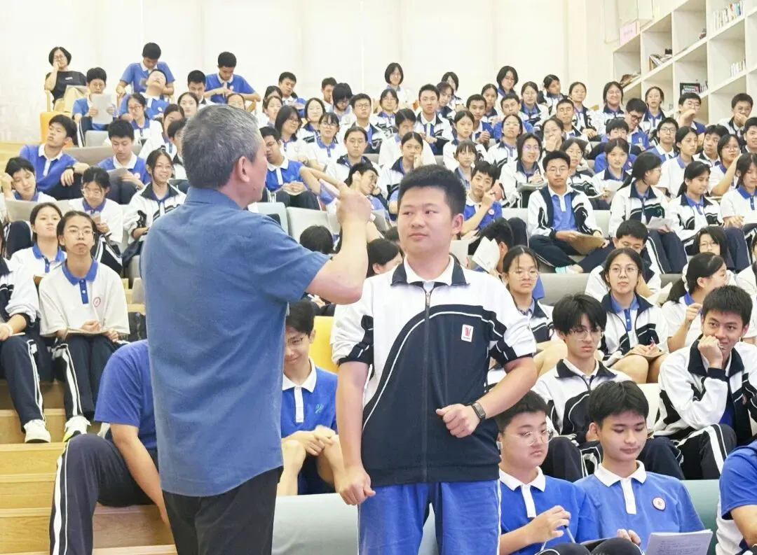 名师领航备中考 妙笔生花向未来—深圳北理莫斯科大学附属布心中学开展作文专题讲座 第4张