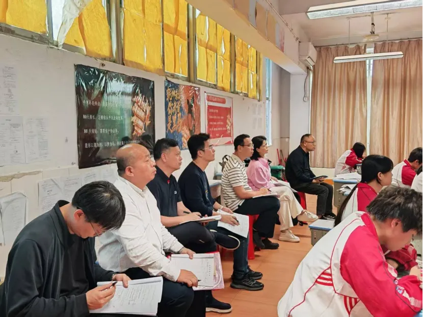 精研细导促提升,精准帮扶备中考——惠安县教师进修学校“点题帮扶”历史教研活动走进高级中学 第1张
