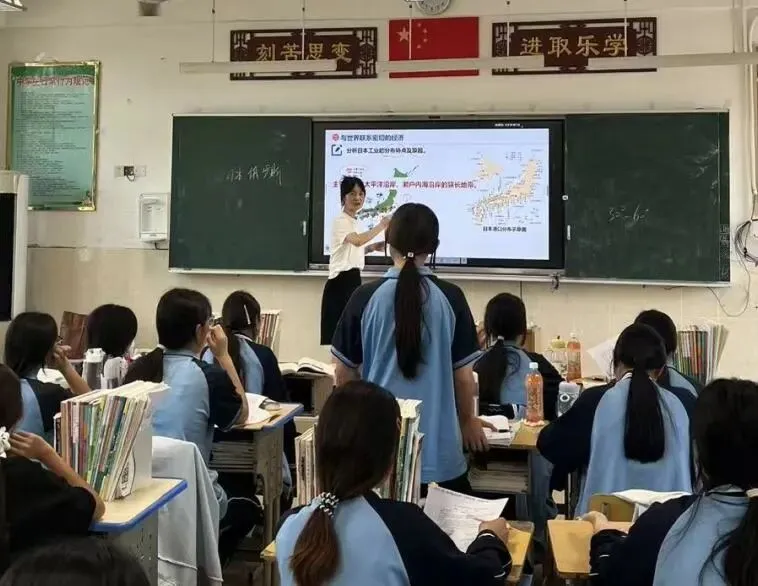 凝心聚力备中考 示范引领共提升——洋浦中学教育集团2026年备考骨干教师送课活动简报 第10张