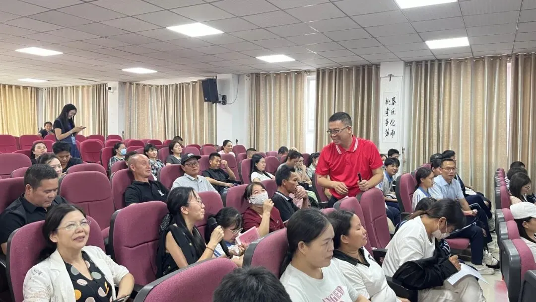 家校携手共筑梦想 凝心聚力备战中考——钦州市第六中学2026年初三年级家校共育会议圆满召开 第15张