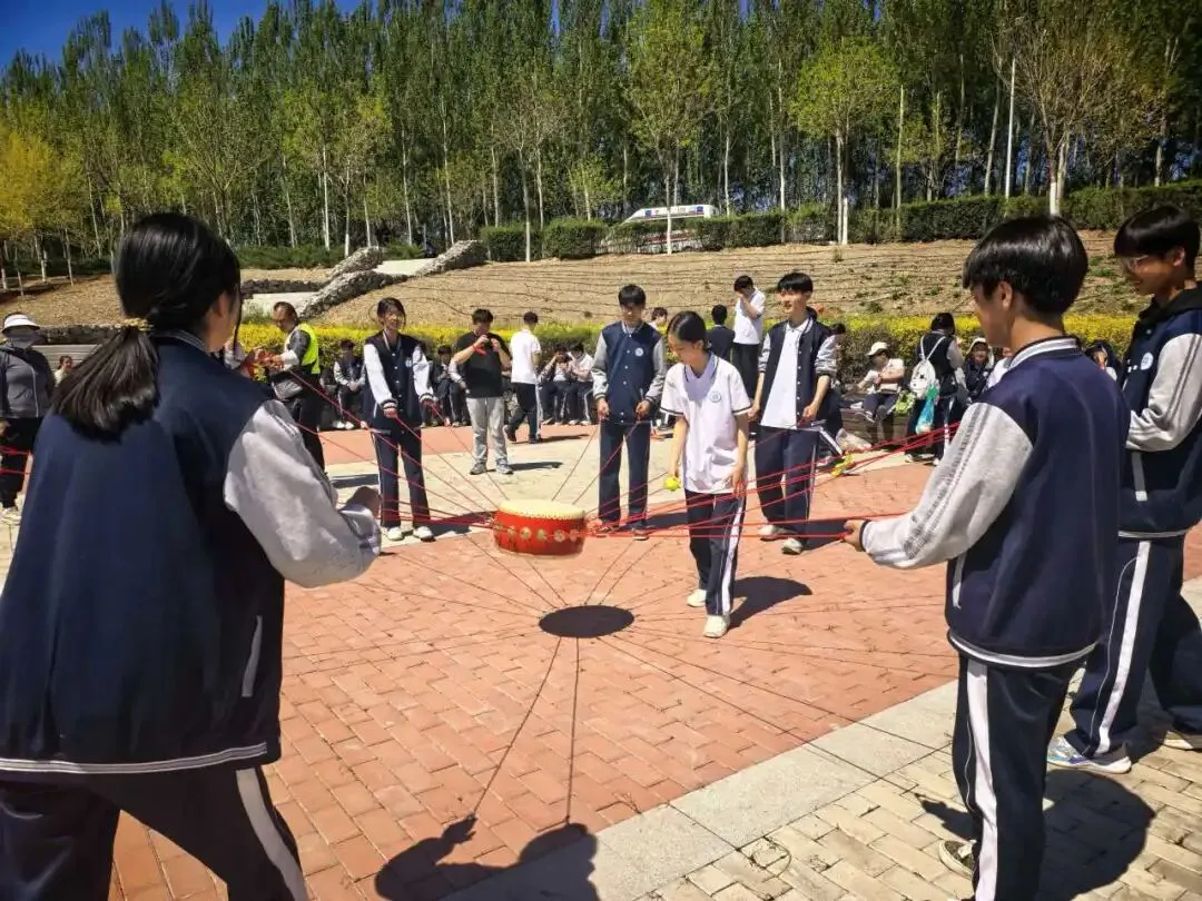 扬五四精神踏歌远行,以少年意气决胜中考——赤峰二中和美分校初三远足活动圆满落幕 第16张
