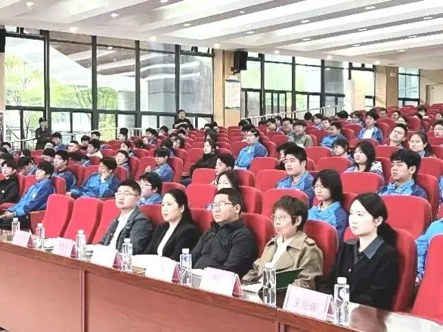 青心相伴 轻松迎考 ——中考心理调适专题辅导活动在高新区山南十中成功举办 第2张