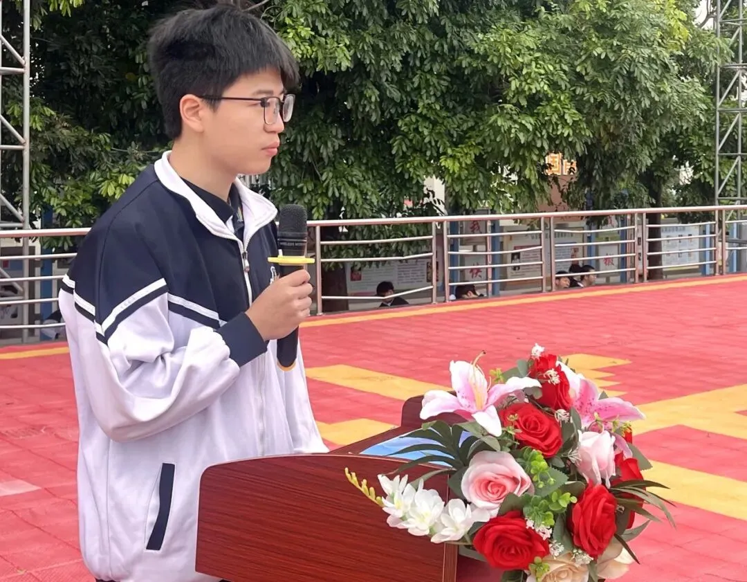 高三惠州市模拟考试暨高一高二期中考试总结表彰大会 第15张