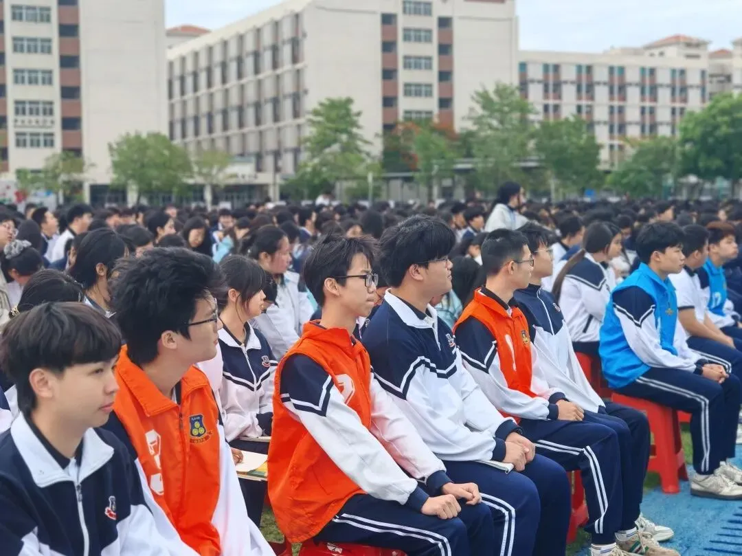 高三惠州市模拟考试暨高一高二期中考试总结表彰大会 第73张