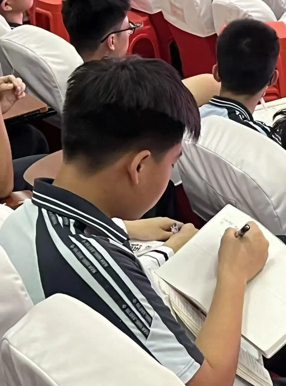精研英语 智赢中考 | 南宁市第十四中学教育集团五象校区举办九年级英语备考策略专题讲座 第10张