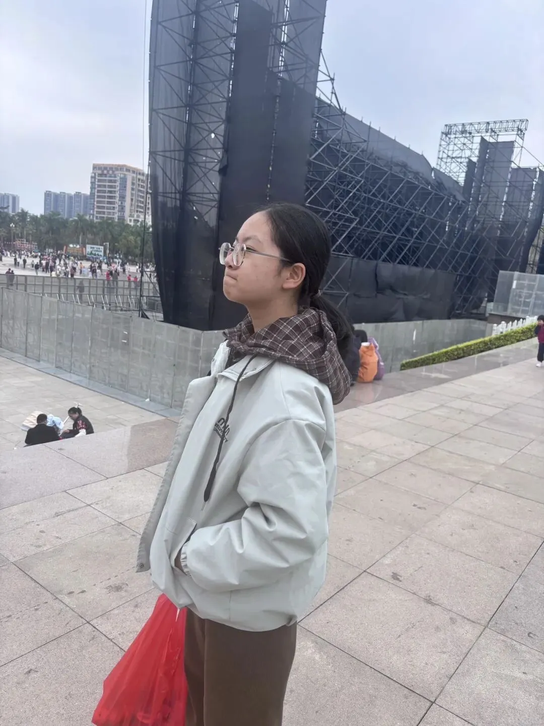 高一娃五一17张试卷:卷到窒息的当下,我们该如何拼才不白活? 第2张