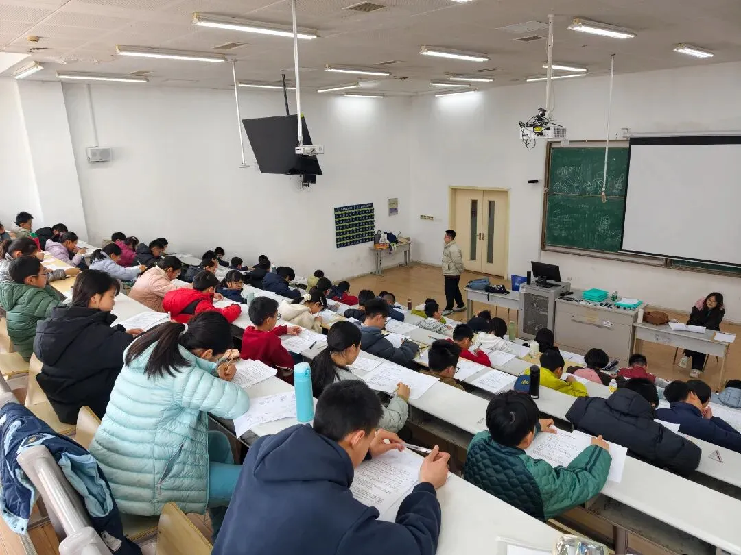 2026春季梦校冲刺模拟考圆满收官!免费领取模拟考试卷! 第1张