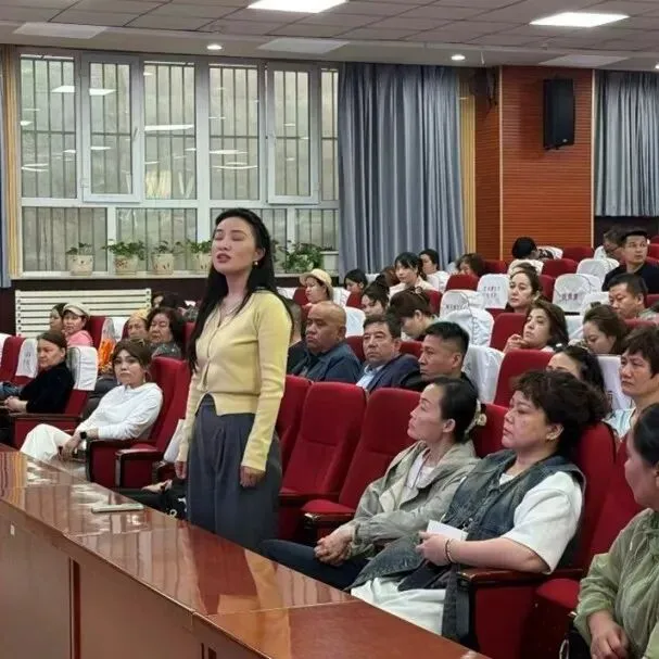 凝心聚力抓关键,携手共育赢中考——乌鲁木齐市第五中学八年级家长会 第30张