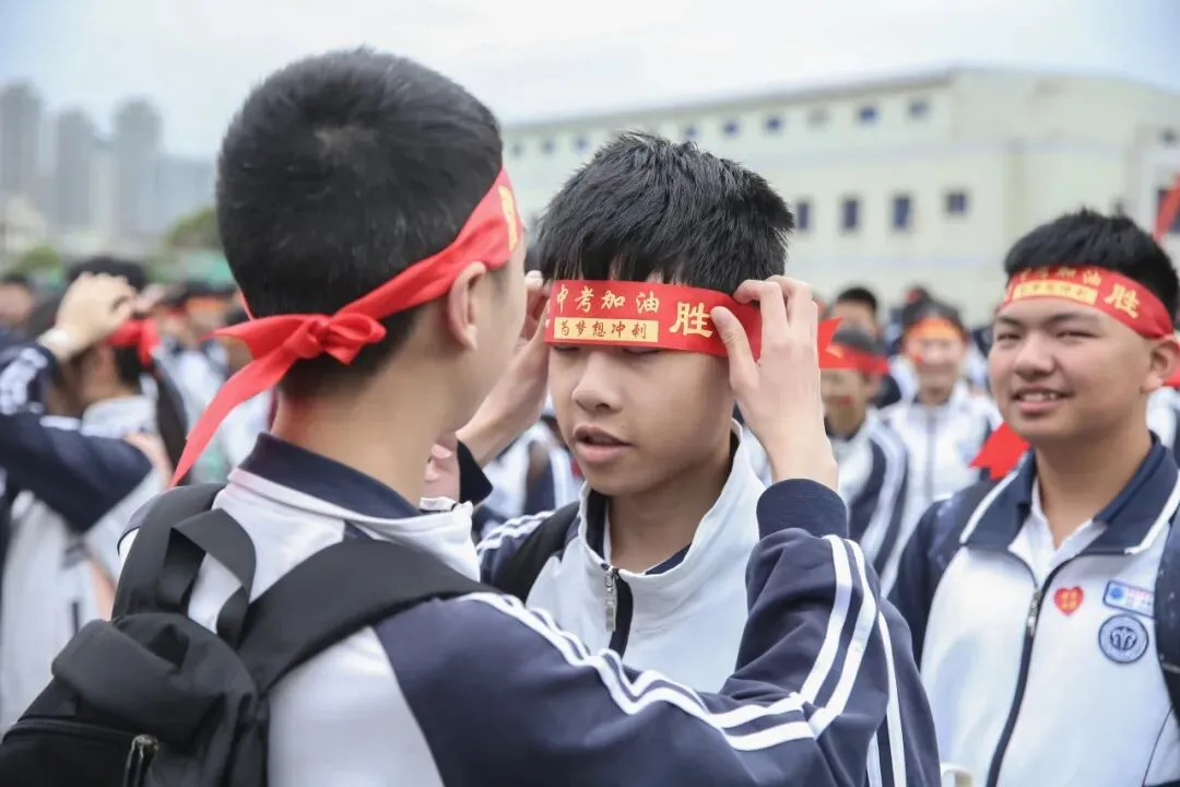 远足磨壮志 中考创辉煌 —— 2026年鲍田中学大罗山励志远足 第6张