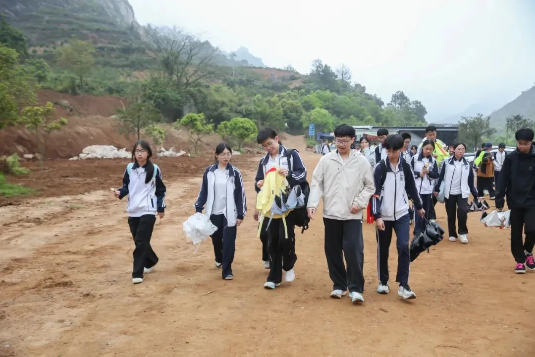 远足磨壮志 中考创辉煌 —— 2026年鲍田中学大罗山励志远足 第54张