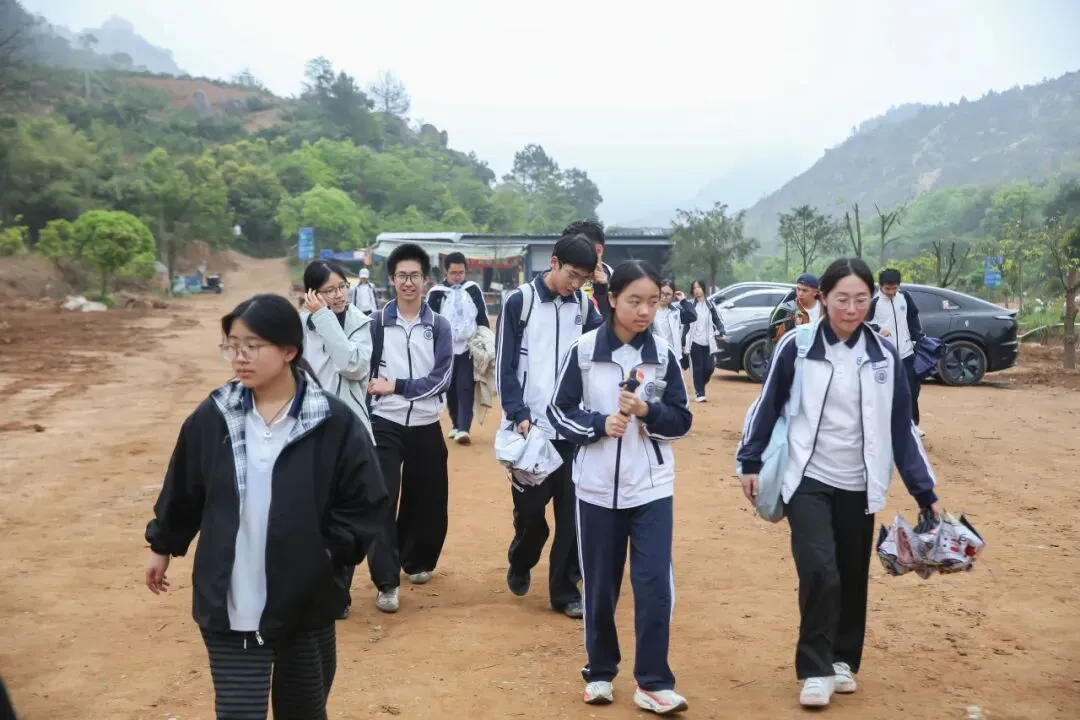 远足磨壮志 中考创辉煌 —— 2026年鲍田中学大罗山励志远足 第55张