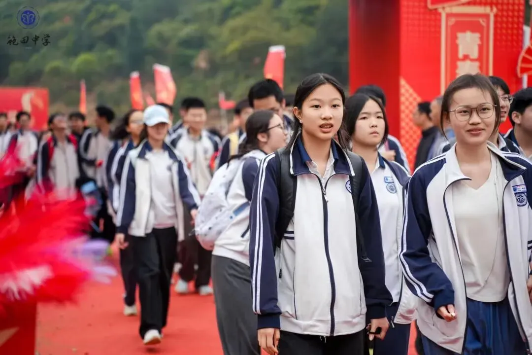 远足磨壮志 中考创辉煌 —— 2026年鲍田中学大罗山励志远足 第74张