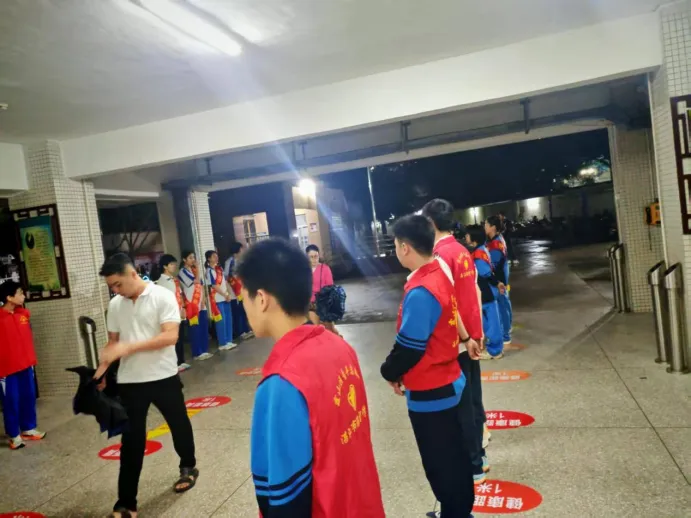 “稳住心态,“赢”接中考” ----湛江市海宁学校初三年级家长会 第8张