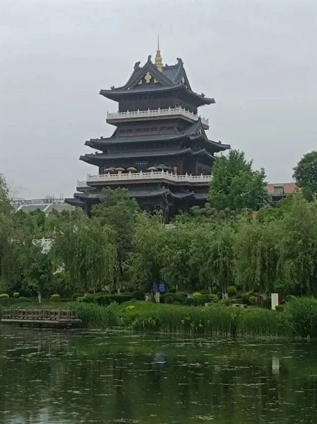 26真题:小区业主担心信号塔辐射危害身体健康,反对安装5G信号塔.你作为街道办工作人员,负责处理此事,会怎么解决? 第3张
