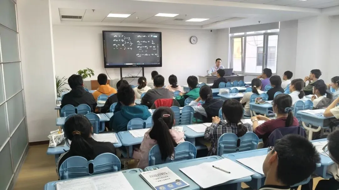 冲刺中考·衔接高中|新高一座谈会 第20张