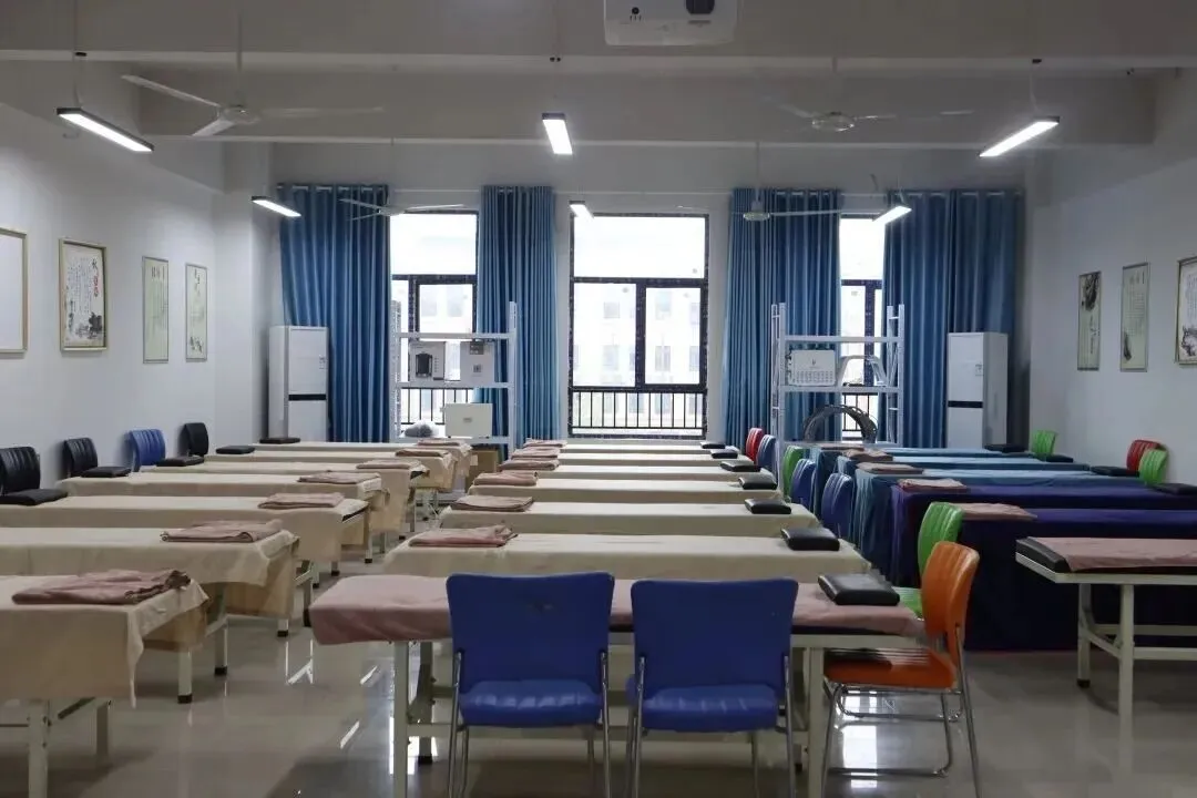 湖南公办技校中考落榜生择校 学技术稳就业好出路 第4张