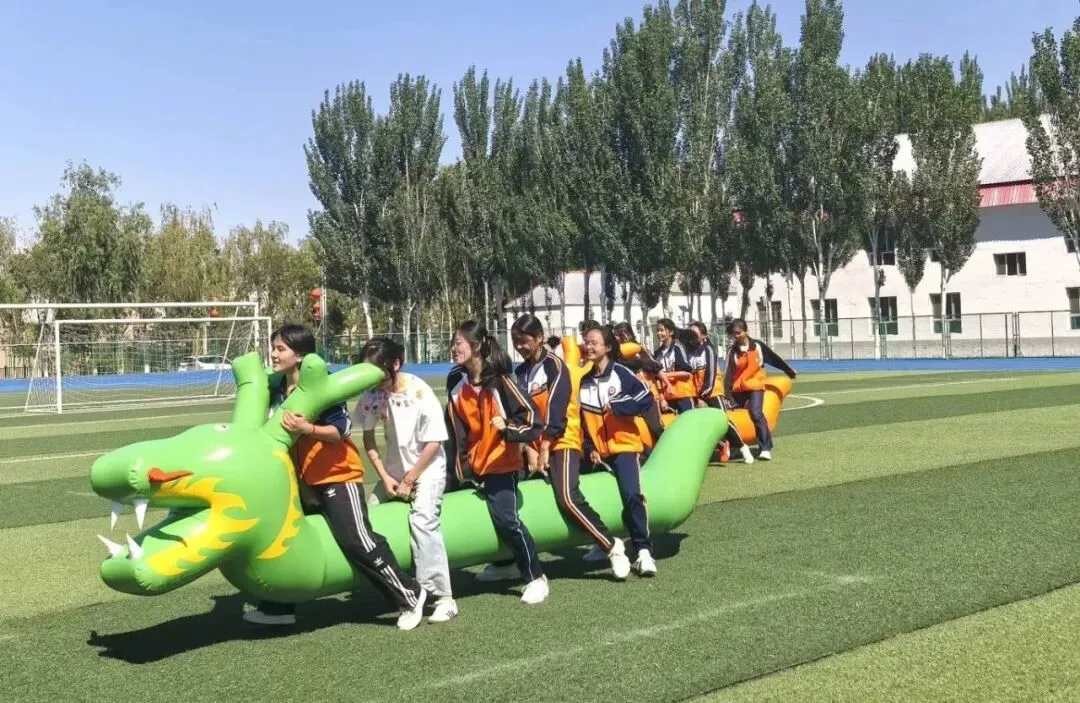 家校师同心·减压助中考·温情赴征程 ——六十九团中学九年级亲子团建活动 第17张