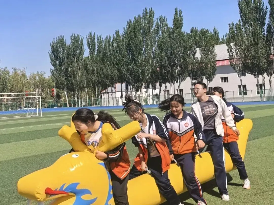 家校师同心·减压助中考·温情赴征程 ——六十九团中学九年级亲子团建活动 第18张