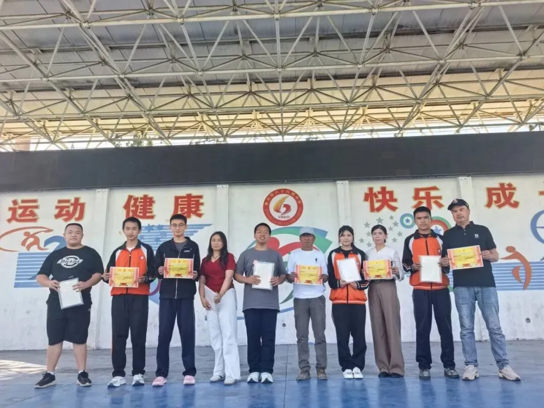 家校师同心·减压助中考·温情赴征程 ——六十九团中学九年级亲子团建活动 第41张