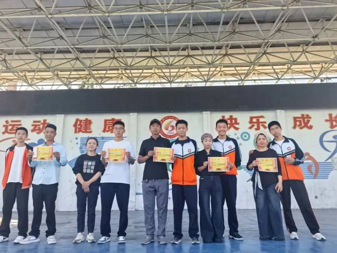 家校师同心·减压助中考·温情赴征程 ——六十九团中学九年级亲子团建活动 第42张