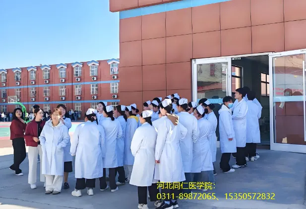 中考400多分选择护理专业好还是口腔医学专业好?-河北同仁医专 第7张