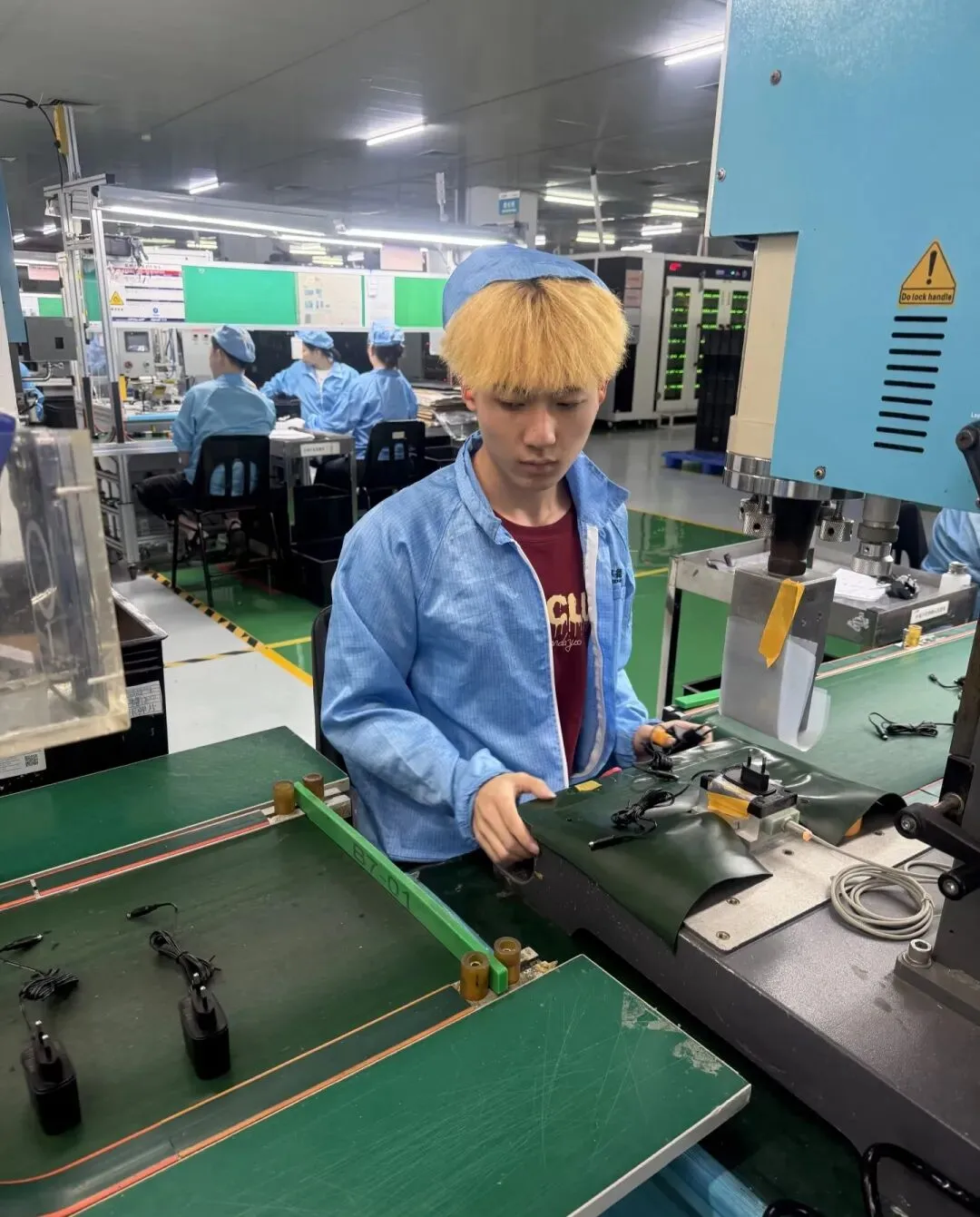 高中为什么没有校霸?? ? 因为他们已经被中考的洪流冲刷到了职高和社会最底层 第10张