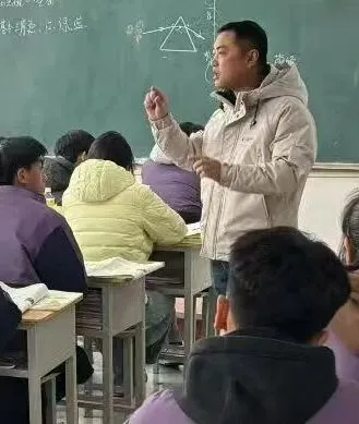 【成绩查询通知】西和县成功培训中心第四次模拟考试成绩已上线,速查! 第10张