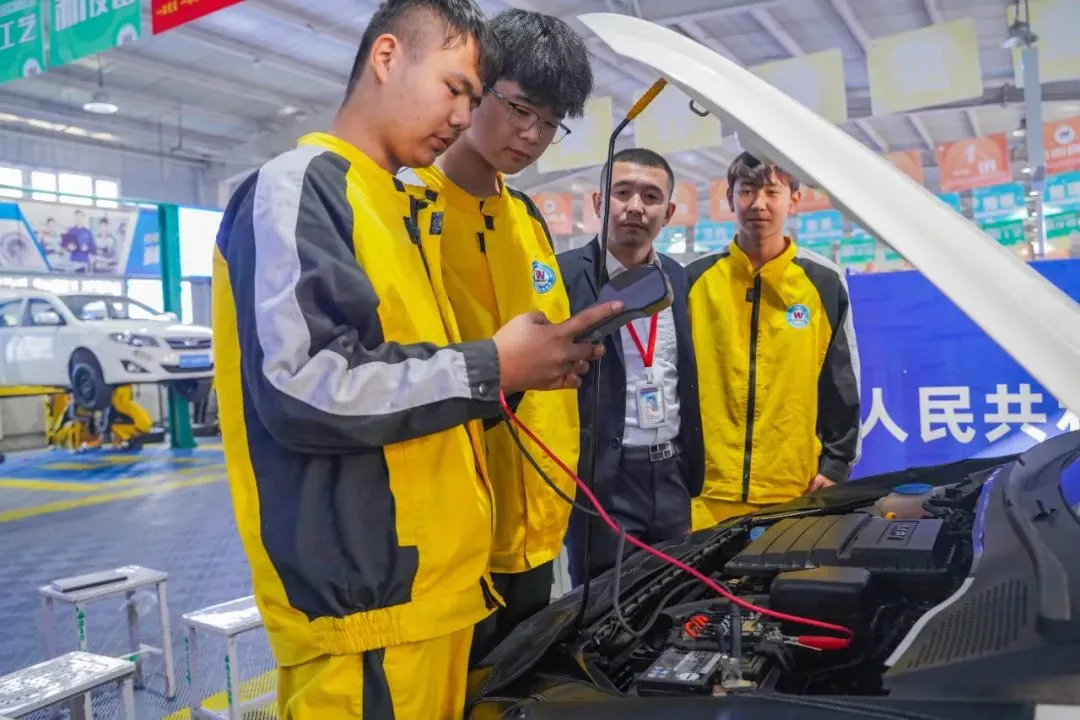 中考后再择校就晚了!乌鲁木齐市万通技工学校名额提前抢 第9张