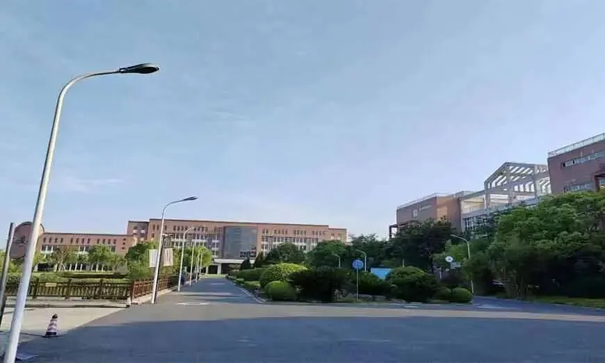 中考失利也能读高中|上海浦发高中2026年招生 第2张